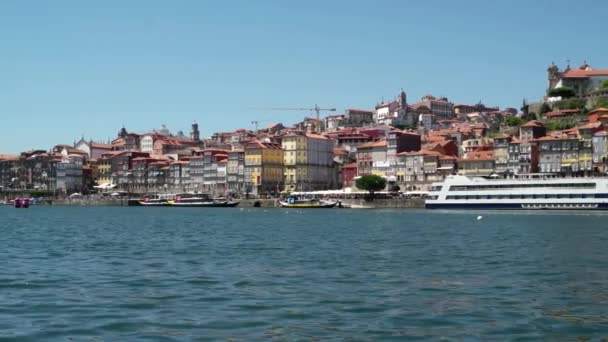 View to Porto city riverbank — Stock Video