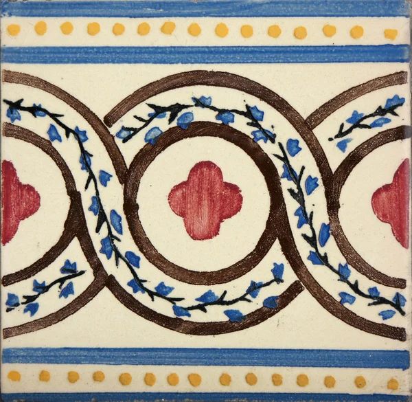 Традиційною португальською блискучою плиткою — стокове фото