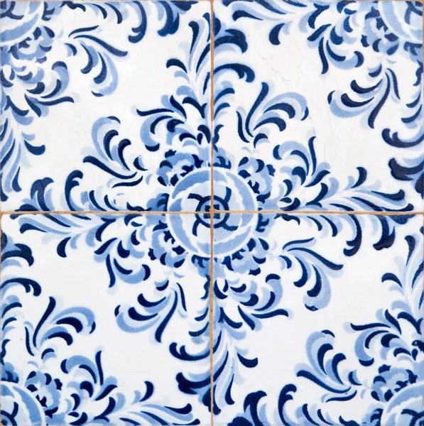 Azulejos tradicionales esmaltados portugueses — Foto de Stock