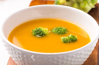 Sebze kremalı çorba.