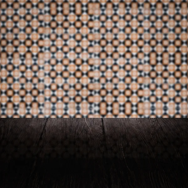 Ξύλο επιτραπέζιων κορυφών και θαμπάδα vintage κεραμικών πλακιδίων τοίχου μοτίβο — Φωτογραφία Αρχείου