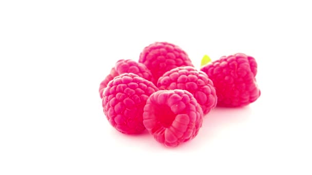 Ripe raspberry with leaf — Stock Video