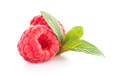 Olgun ahududu yaprağı