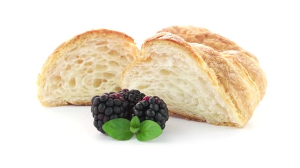 Croissant and blackberries — Stock Video