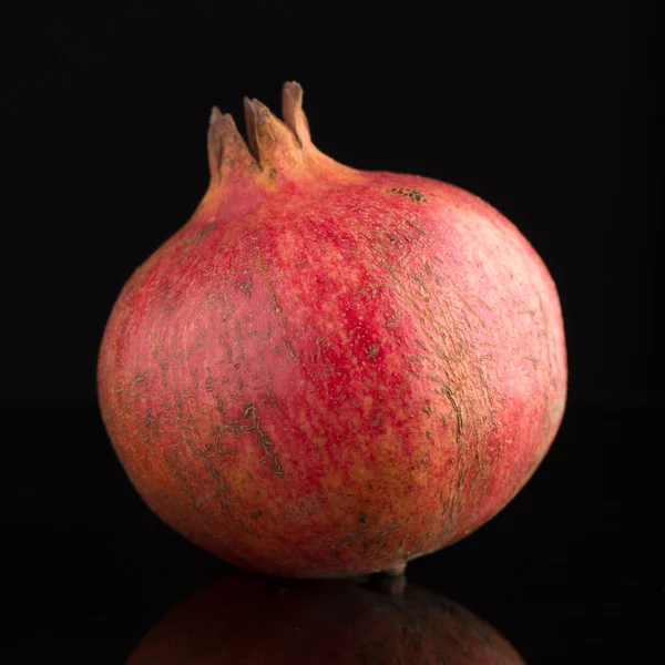 Ripe pomegranate fruit — Stock Photo, Image