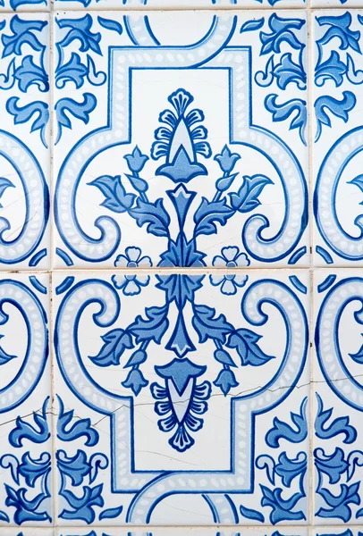 Azulejos tradicionales esmaltados portugueses — Foto de Stock