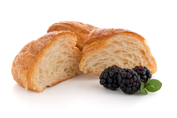 Croissant and blackberries — Stock Photo, Image