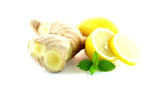 Zencefil kökü ve limon dilim — Stok video