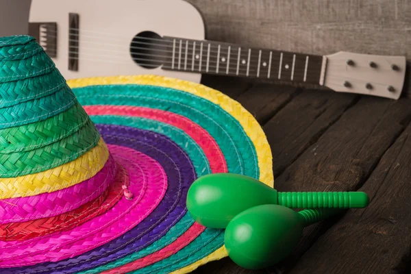 Mexikanska sombrero på trä bakgrund — Stockfoto