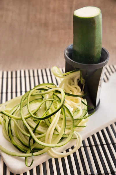 Spaghettispiralen mit Zucchini — Stockfoto