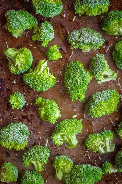 Broccoli in olie — Stockfoto