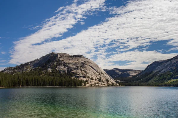 Lago de Tenaya Yosemite Park — Fotografia de Stock