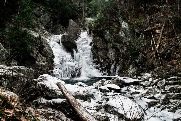 Kallt Vinterlandskap Vid Bish Bash Falls New York Och Massachusetts — Stockfoto