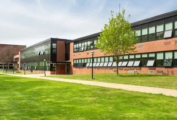 Vista Exterior Típico Edificio Escolar Americano — Foto de Stock