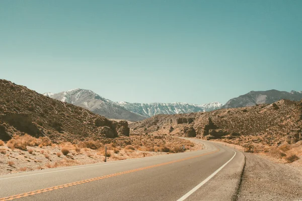 Hermoso Paisaje Visto Desde Desierto Mojave Nevada Con Carretera —  Fotos de Stock