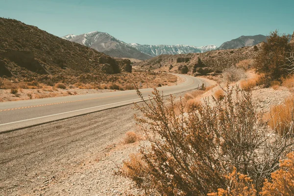 Hermoso Paisaje Visto Desde Desierto Mojave Nevada Con Carretera —  Fotos de Stock