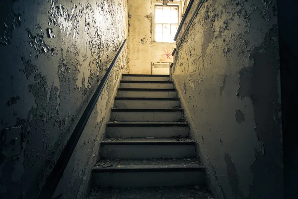 Dark Stairs with Window — Stock Photo, Image