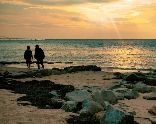 Matahari terbenam di Pantai — Stok Foto