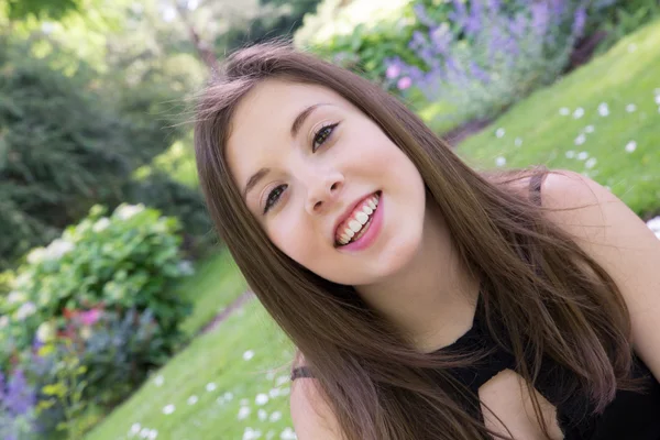 Retrato de chica adolescente —  Fotos de Stock