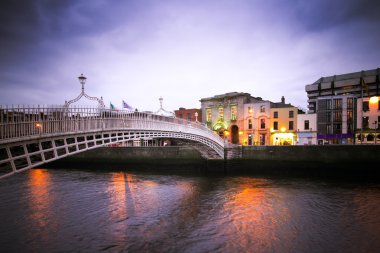 Ha'Penny köprü dublin