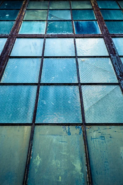 Janelas industriais — Fotografia de Stock