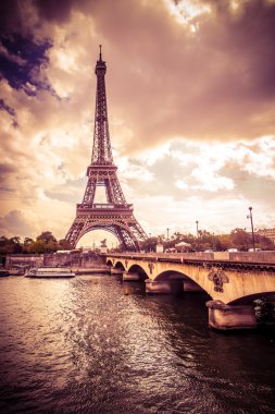 Eyfel Kulesi Paris