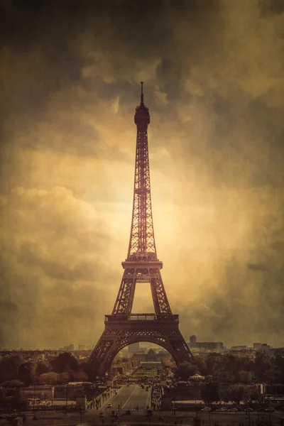 Гранж текстура Эйфелева башня — стоковое фото