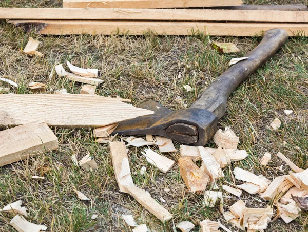 Hacha hacha y tablas de cortar — Foto de Stock