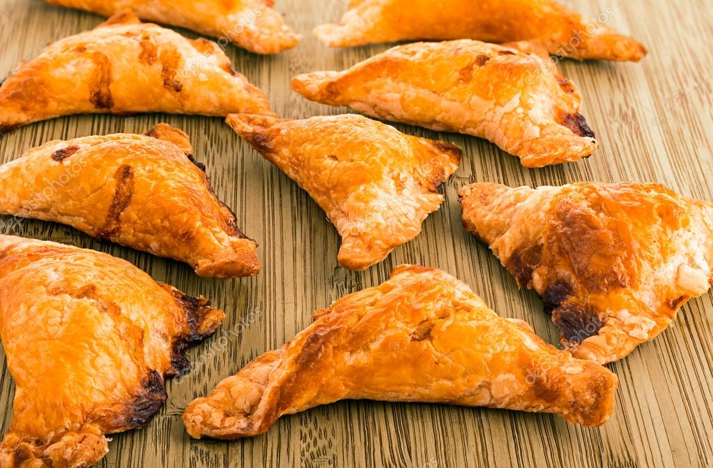 Empanada , samsa, Traditional Cornish Pasties Stock Photo by ©Sergieiev ...