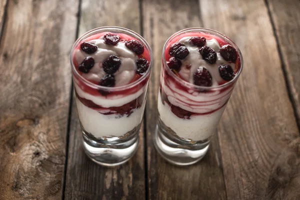 Muesli y yogur con arándanos y frambuesa — Foto de Stock