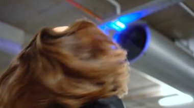 yeraltı otoparkında park yerleri yürüme