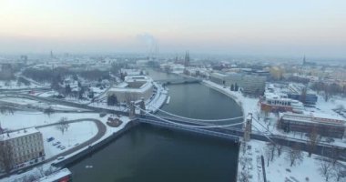 Hava: Kış aylarında Wroclaw Grunwald köprüsü, Polonya