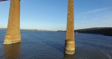 Hava: Forth demiryolu Köprüsü Queensferry, Edinburgh, Birleşik Krallık alt
