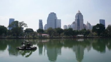 Lumpini Park Bangkok gökdelenleri
