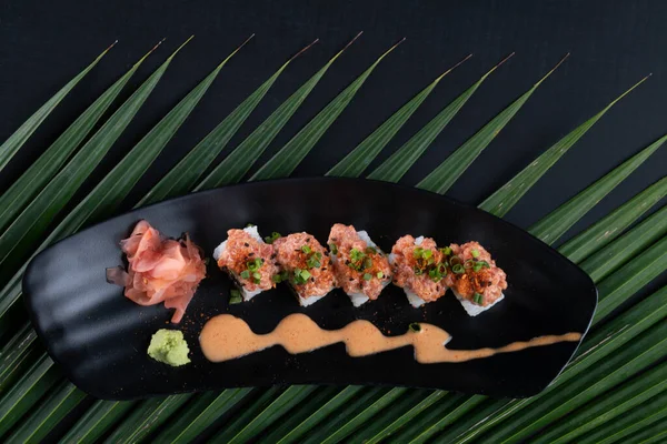 Top View Sushi Roll Maki Sushi Készült Tonhal Avokádó Majonéz — Stock Fotó