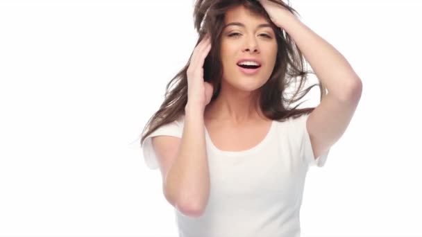 Belleza mujer expresión en blanco — Vídeo de stock