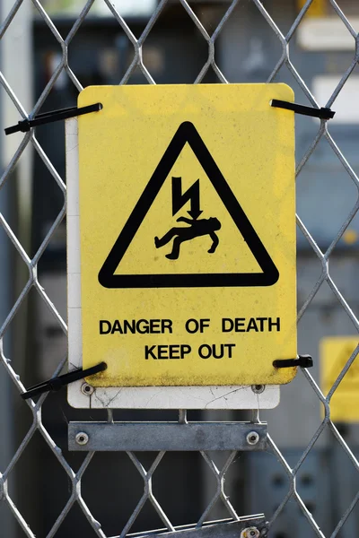 High voltage warning sign — Stock Photo, Image