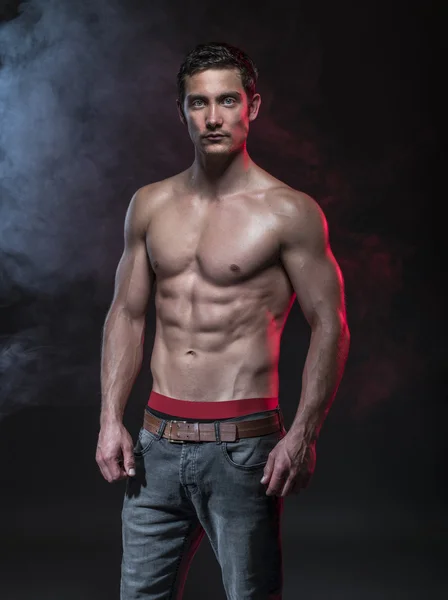 Fitness modelo masculino — Foto de Stock