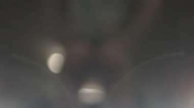 arabanın önünde twerk dans yapıyor seksi kız