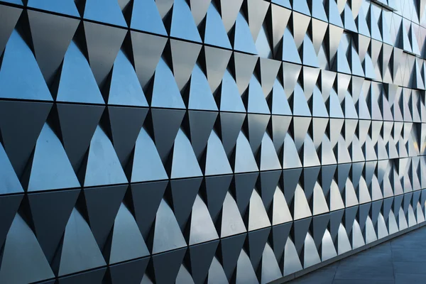 삼각형 모양의 벽 디자인 — 스톡 사진