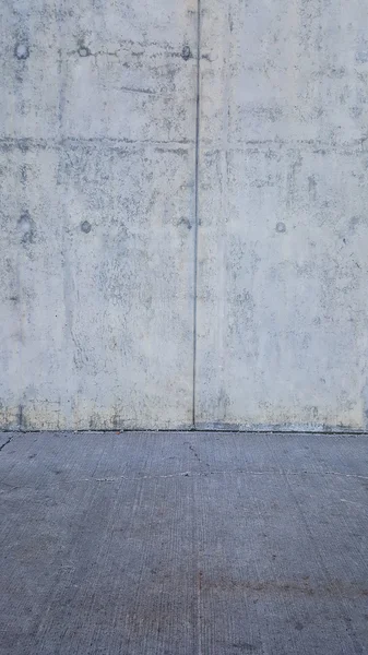 Grungy en gladde kale betonnen muur. — Stockfoto