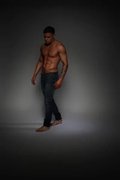 Mužský fitness model — Stock fotografie
