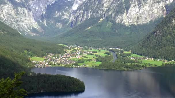 Obertraun Österreich Blick Aus Der Vogelperspektive Auf Die Stadt Obertraun — Stockvideo