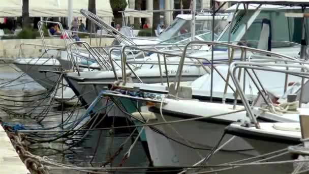 Łodzie Splicie Chorwacja Widok Bliska Łodzie Wzdłuż Promenady Splicie Chorwacja — Wideo stockowe