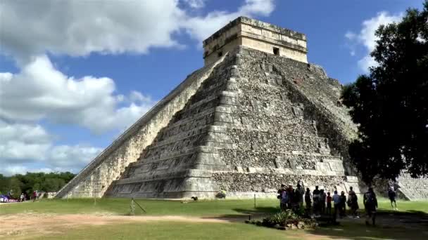 Храм Кукулкан Ель Кастільйо Замок Чічен Іца Мексика — стокове відео