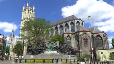 Van Eyck Kardeşler Anıtı ve Gent, Gent, Belçika 'daki Saint Bavo Katedrali.