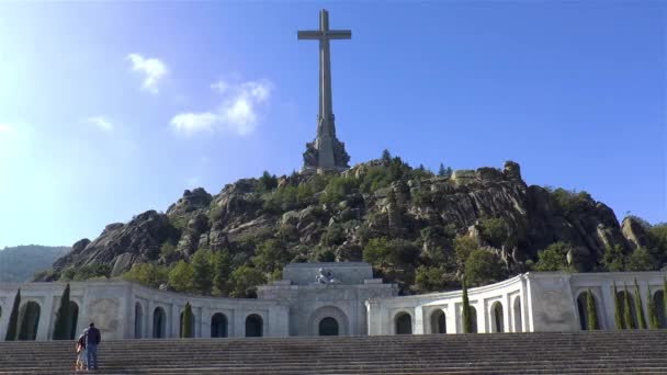 Tallest Cross World Piedad Sculpture Access Basilica Santa Cruz Del — Stockvideo