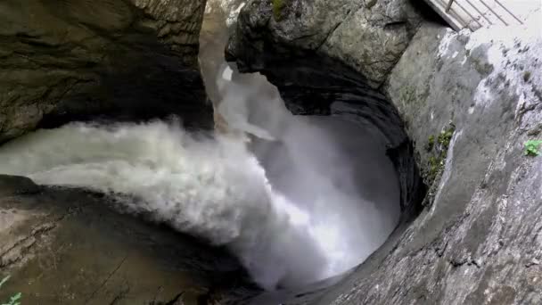 Mächtiger Trummelbach Gletscherwasserfall Den Schweizer Alpen — Stockvideo