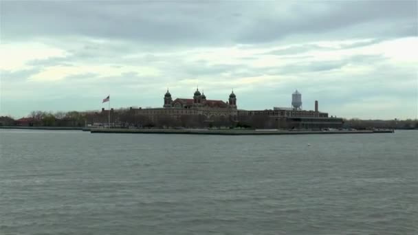 Boat Tour Museum Immigration Ellis Island New York Usa — Stockvideo