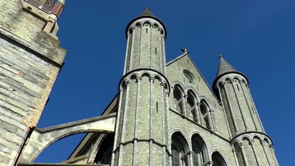 Kerk Van Onze Lieve Vrouw Brugge Traditionele Huizen Brugge België — Stockvideo